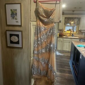 Milani Gold and Silver Sequin Prom Dress size 6